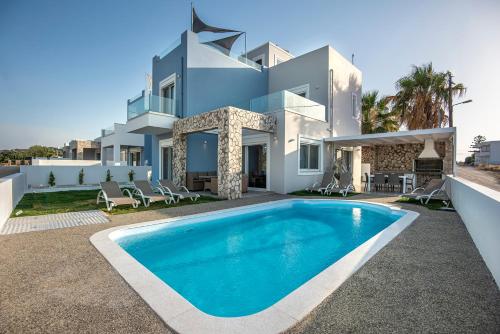 Tamaris Villa with heated pool — 4-Star Luxury Hotel in Antimacheia, Greece