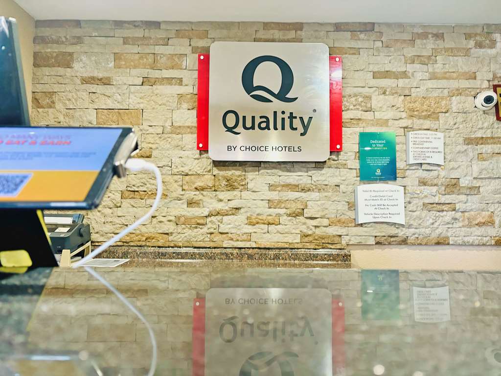 Quality Inn Raynham Taunton - photo 3