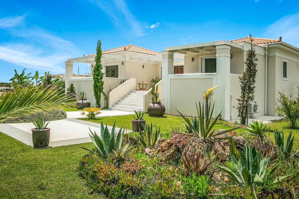 Ai Helis Beach House — Valsamata — photo 5