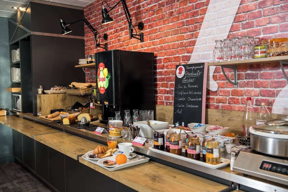 Brit Hotel La Rochelle Perigny — Perigny