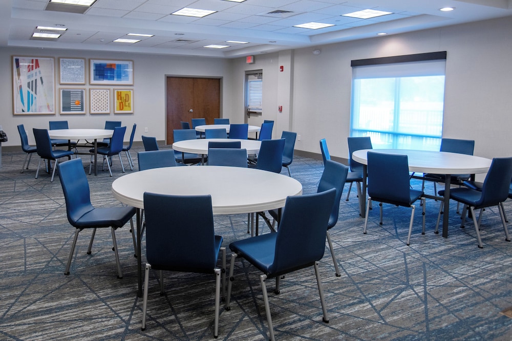 Holiday Inn Express Pembroke by IHG - photo 64