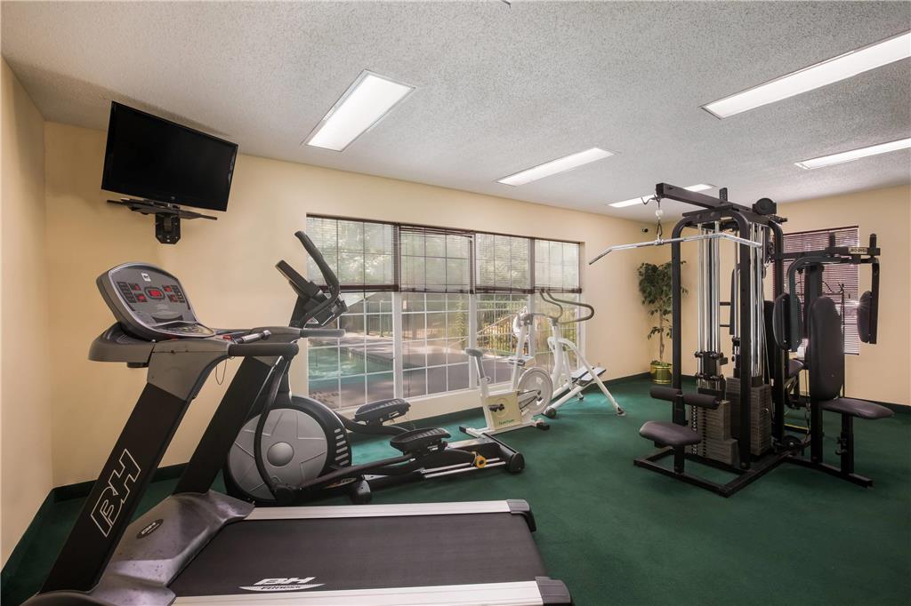 Quality Inn & Suites Greensboro near Lake Oconee - photo 33