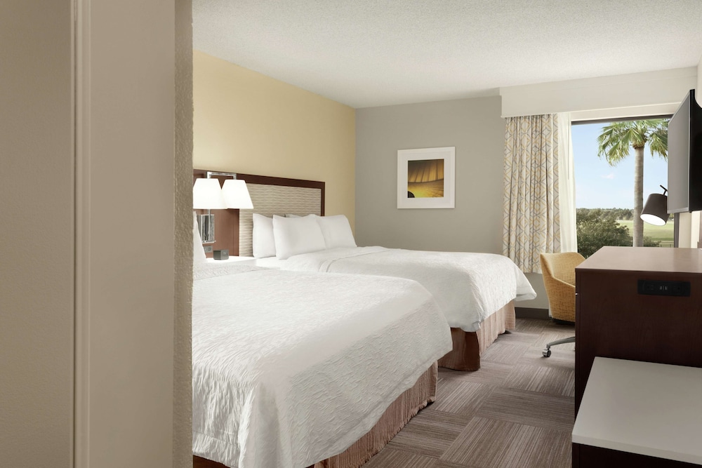 Hampton Inn Houston Hobby Airport - photo 16