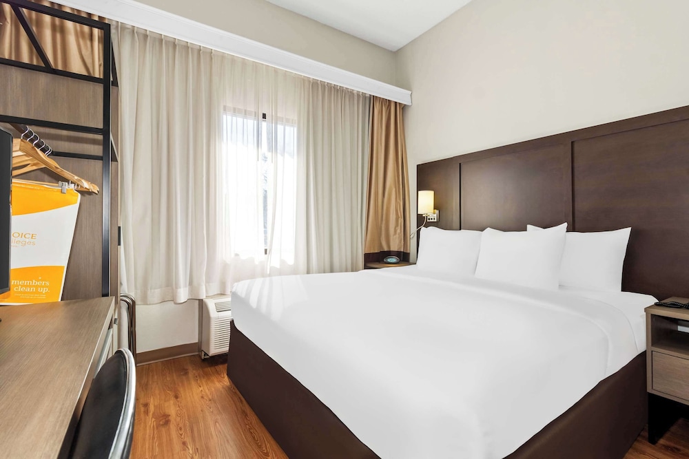 Comfort Suites Lumberton North - photo 10