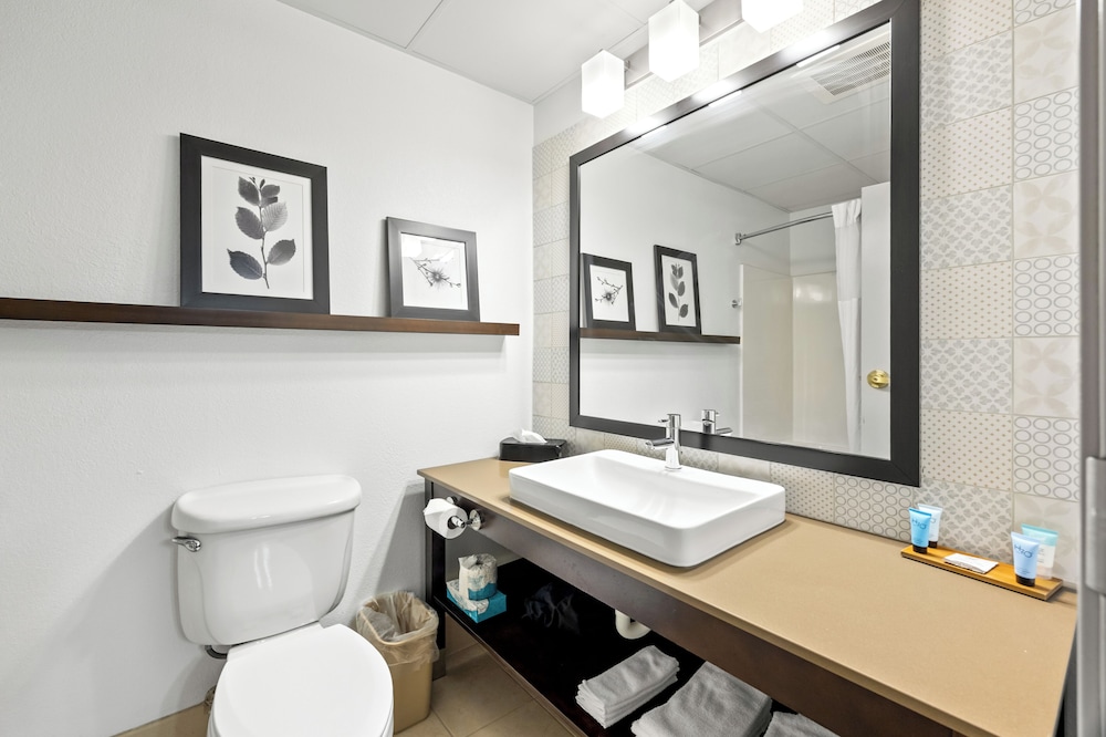Country Inn & Suites by Radisson Marinette WI - photo 30