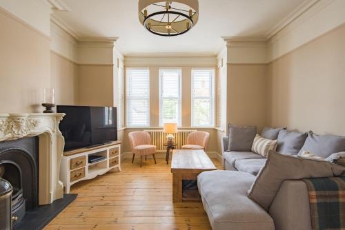 Sea to Sea by Keepers Cottages in Hythe, United Kingdom