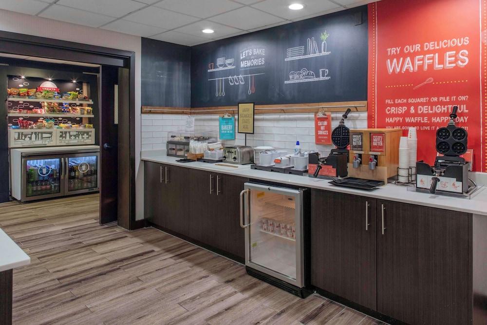 Hampton Inn Detroit Northville - photo 20