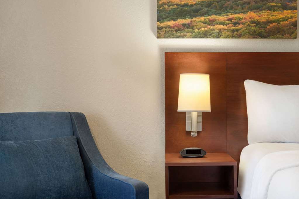 Days Inn by Wyndham Dillon - photo 8