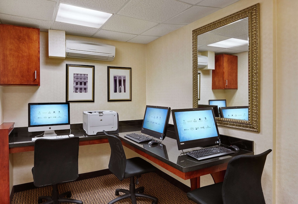 Embassy Suites by Hilton Tysons Corner - photo 28