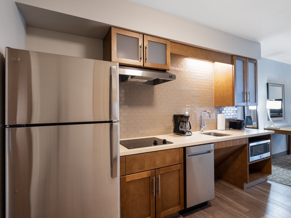 Staybridge Suites Sioux City Southeast by IHG - photo 17