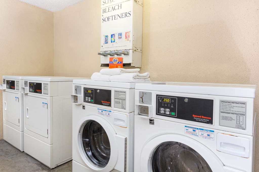 Super 8 by Wyndham Riviera Beach West Palm Beach - photo 13