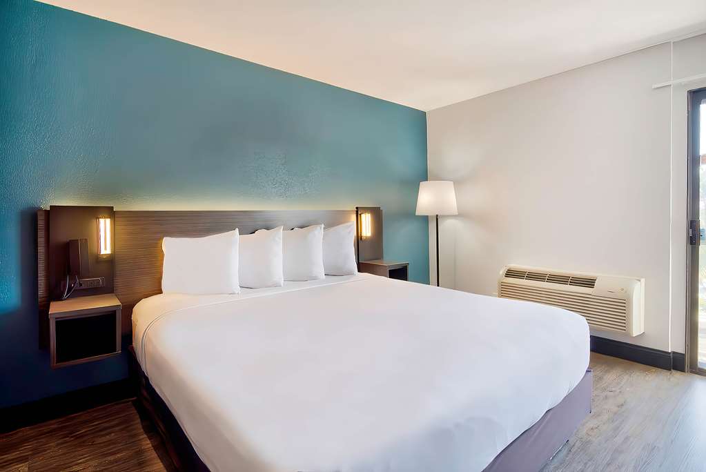 Studio 6 Suites Lawndale CA South Bay - photo 27