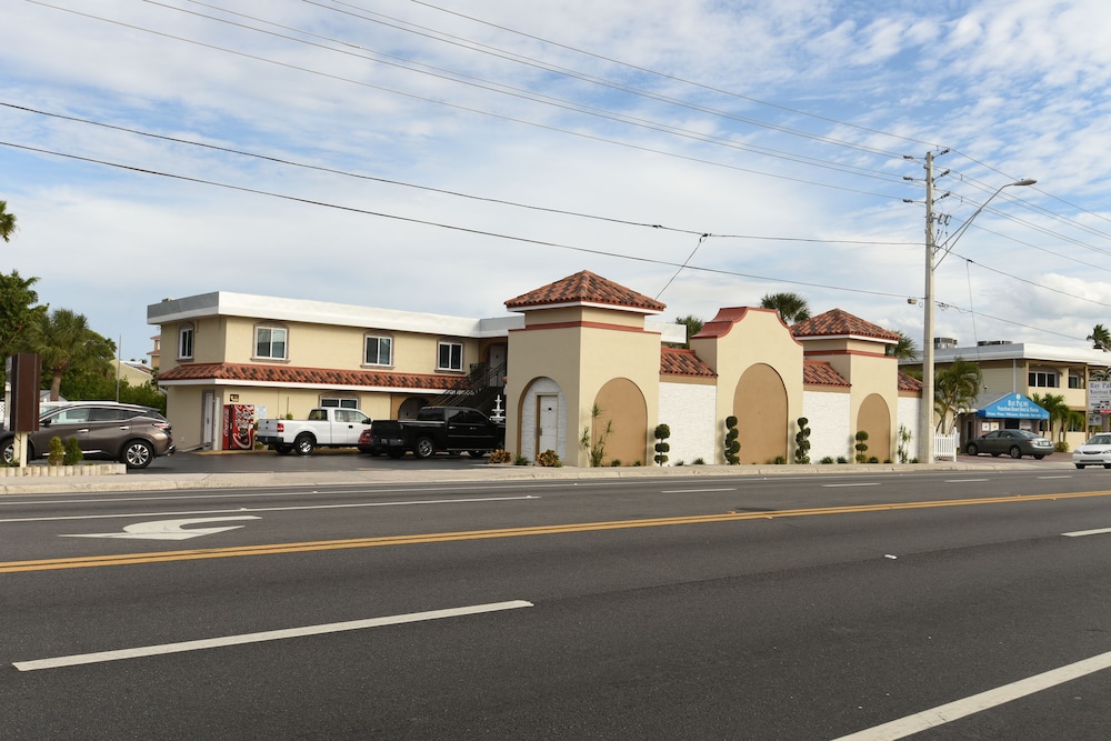 Bayview Plaza Waterfront Resort - photo 89