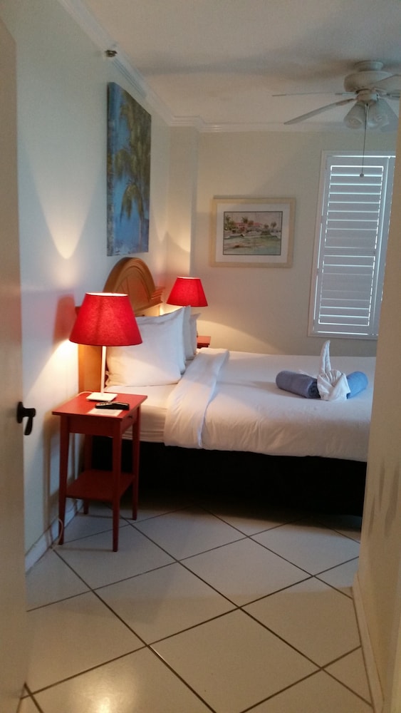 Hollywood Beach Resort One Bedroom Ocean View - photo 3