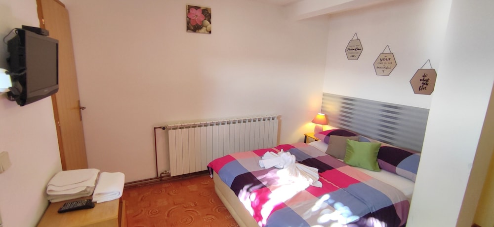 Room in Studio Vacation in Croatia's Countryside — hotel in Samobor