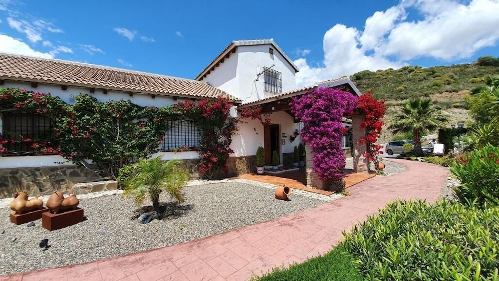 Bed & Breakfast Guest House Casa Don Carlos — 4-Star Luxury Hotel in Alhaurin El Grande, Spain