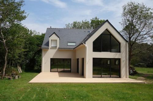 Carnac Au Calme En Pleine Foret a 400 M D’un Bras de Mer in Carnac, France