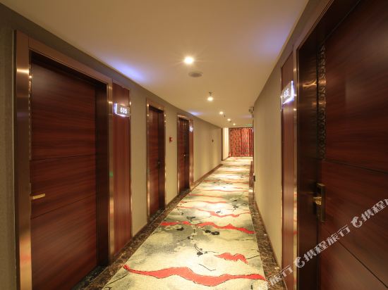 Riverside Traders Hotel - carbon neutral hotel in Mengshan