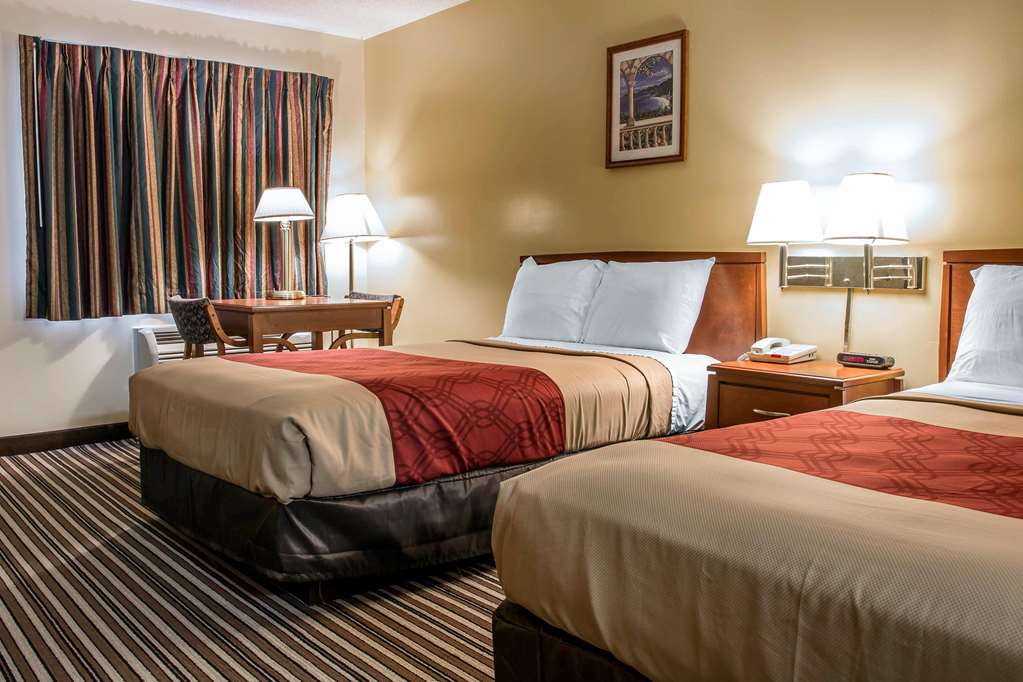 Econo Lodge Paw Paw - photo 15