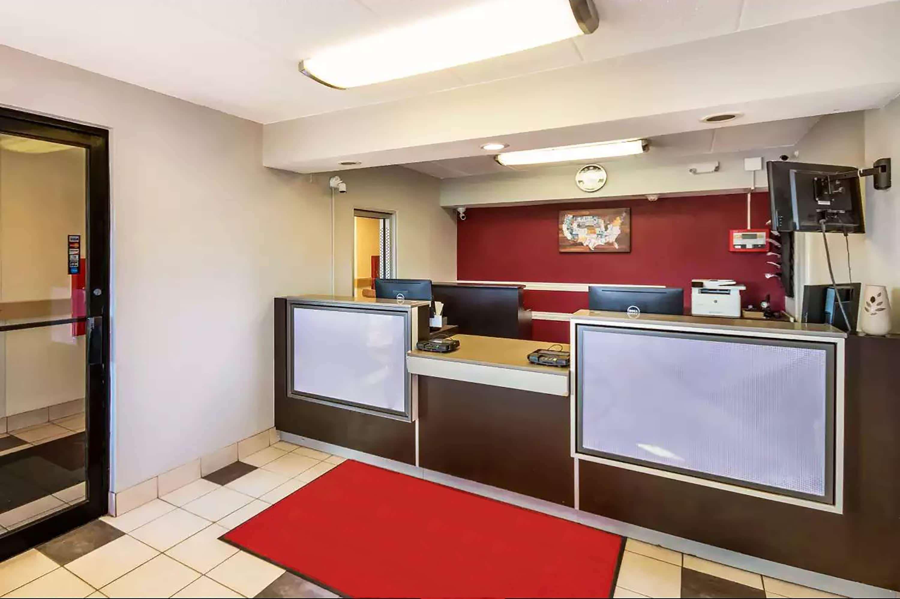 Super 8 By Wyndham Charleston WV - featured photo