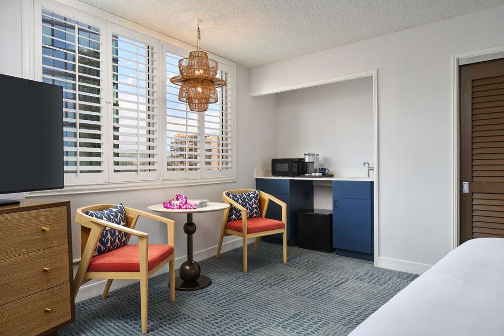 Outrigger Waikiki Paradise Hotel - photo 60