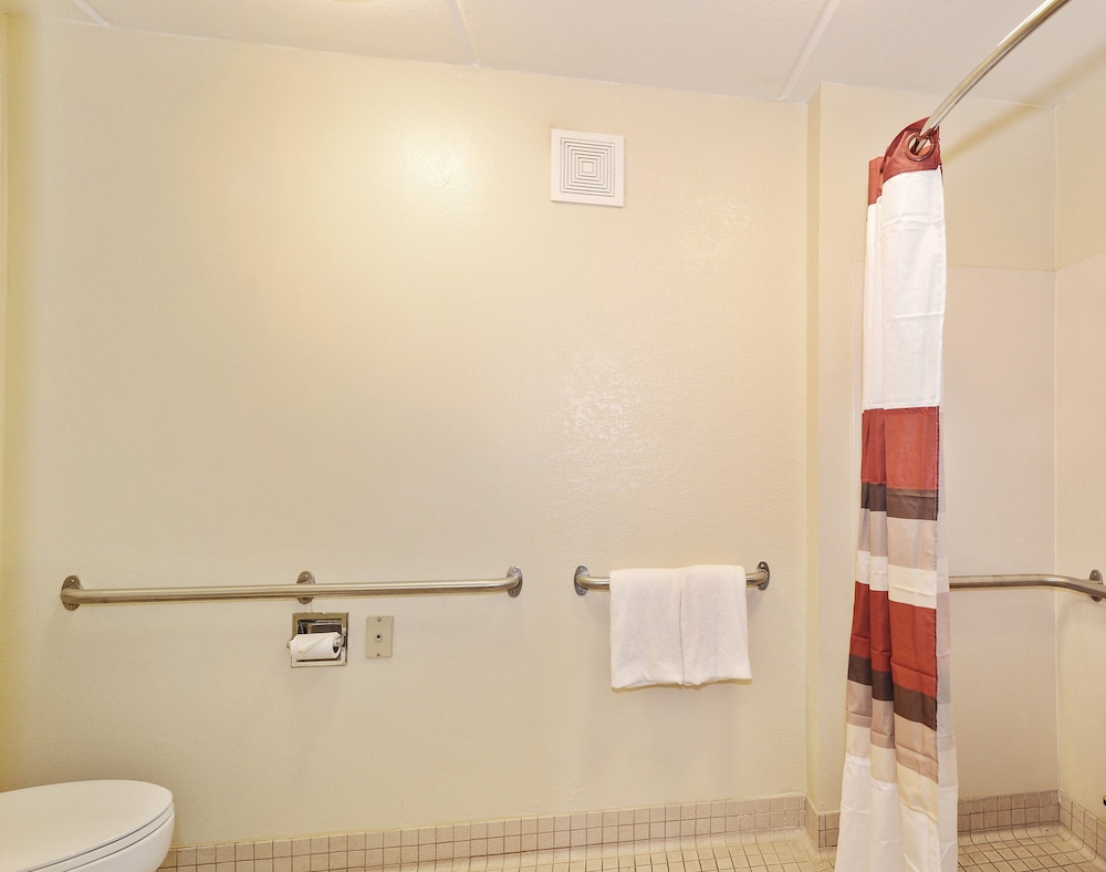 Red Roof Inn Akron - photo 21