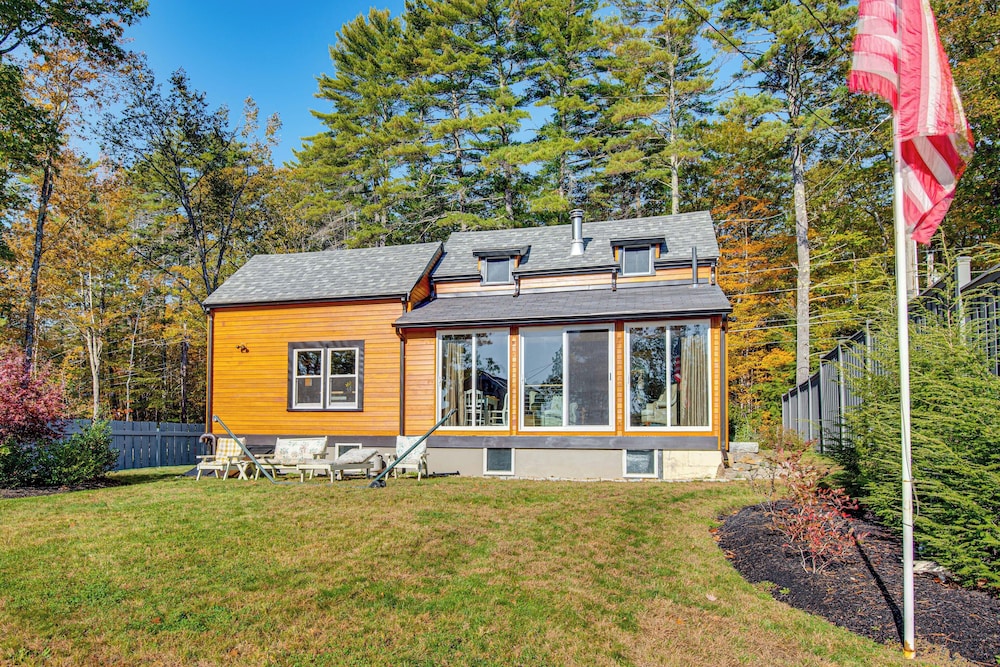 Direct Lake Access Quiet Waukewan Retreat — hotel in Center Harbor