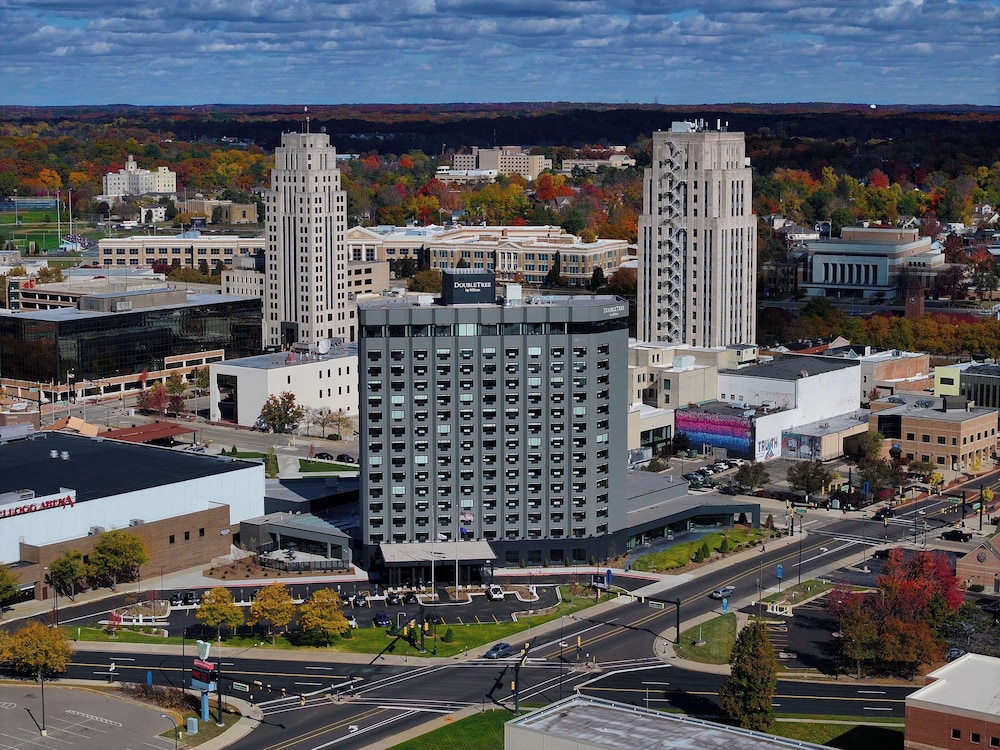 DoubleTree by Hilton Battle Creek - photo 48