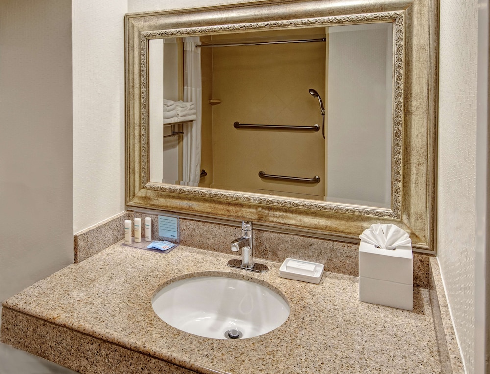 Hampton Inn by Hilton Charlotte Matthews - photo 18
