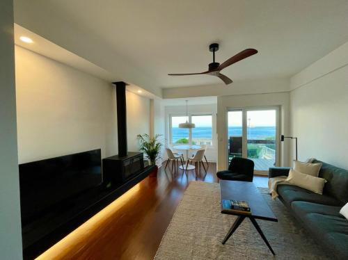 Oceanview 4 U Close to Lisbon — 4-Star Luxury Hotel in Oeiras, Portugal