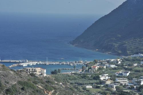 Nefeli Apartments — 4-Star Luxury Hotel in Kefalos, Greece
