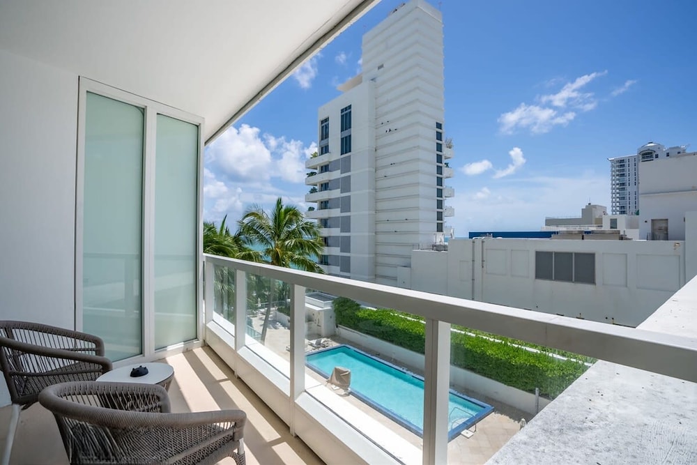 Fontainebleau Miami Beach Private Luxury Suites - photo 463