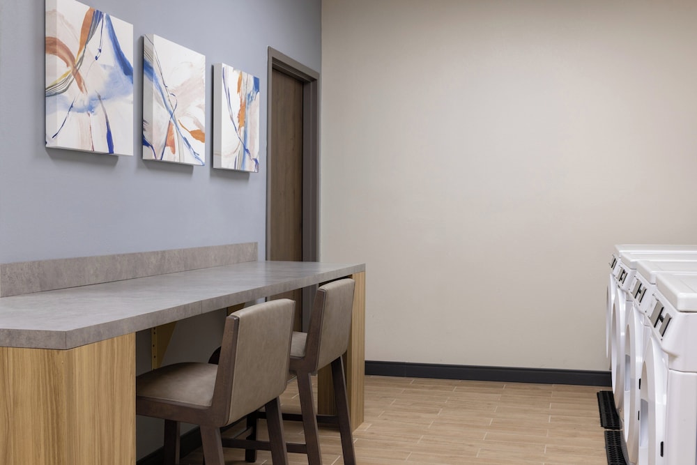 Candlewood Suites Mesa Phoenix East by IHG - photo 16