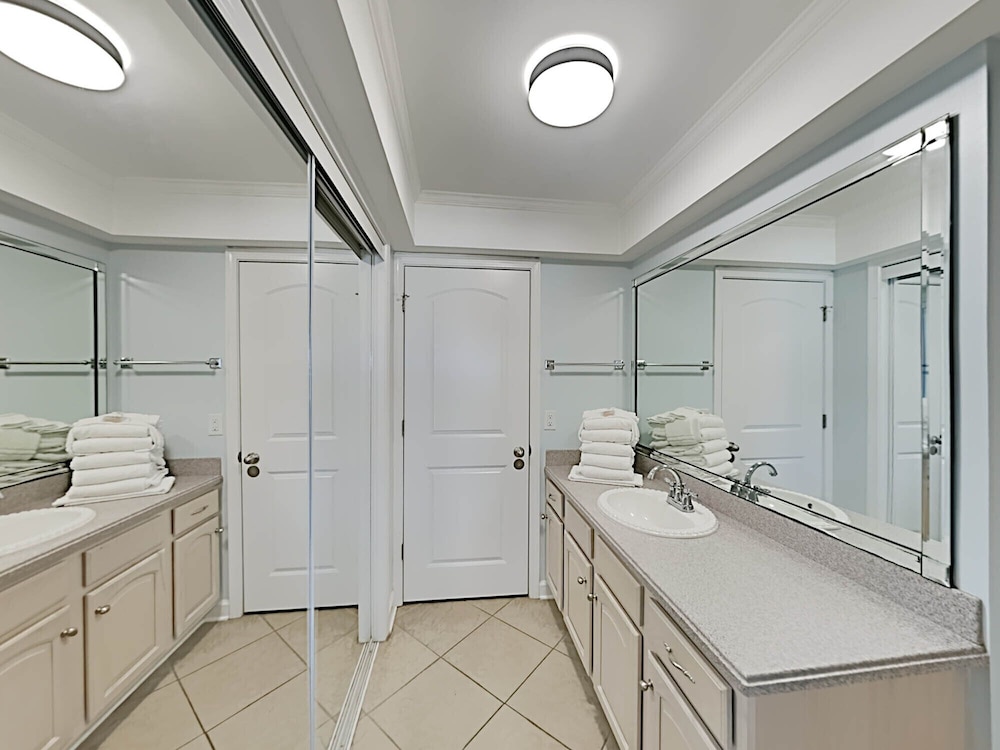 Regency Towers by Southern Vacation Rentals - photo 275