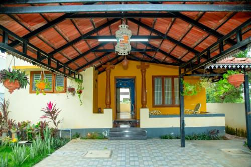 A Chettinad villa in Coimbatore on the way to Adiyogi and nearer to Maruthamalai — 4-Star Luxury Hotel in Coimbatore, India