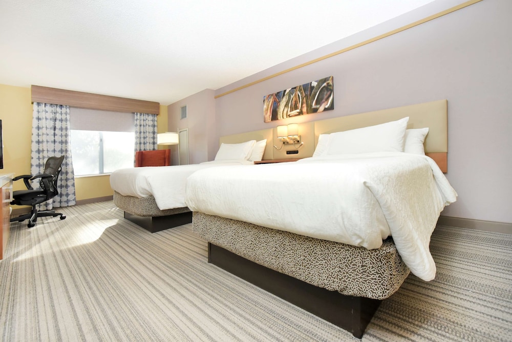 Hilton Garden Inn Saratoga Springs - photo 17