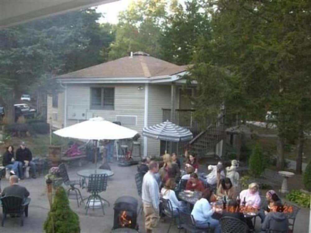 Cedar Park Inn - photo 24
