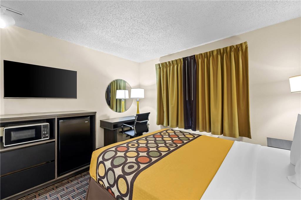 Super 8 by Wyndham Watertown WI - photo 27