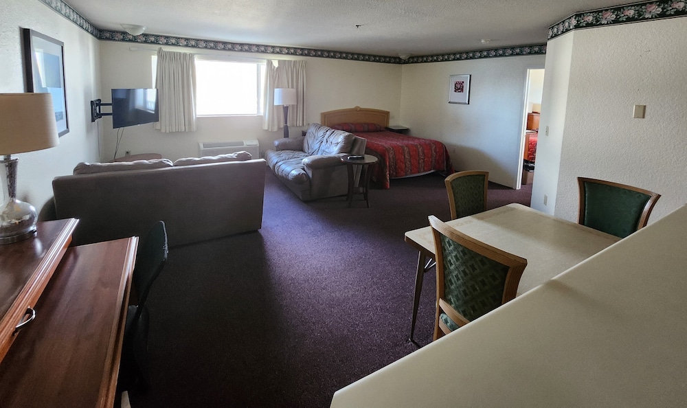Bayview Inn - photo 7