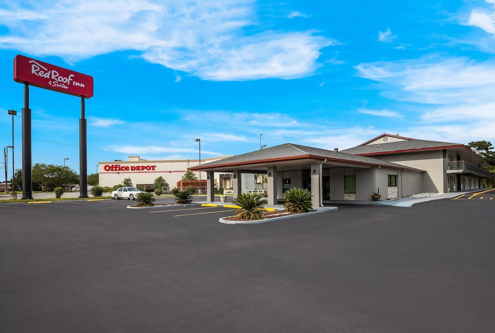 Red Roof Inn & Suites Thomasville - photo 31