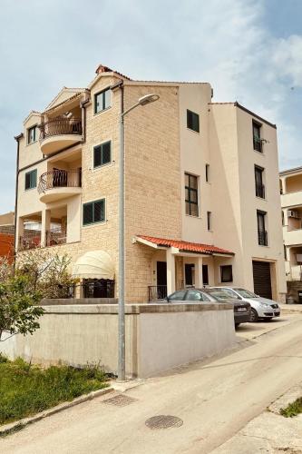 Apartments with a parking space Split 23263 — 4-Star Luxury Hotel in Split, Croatia
