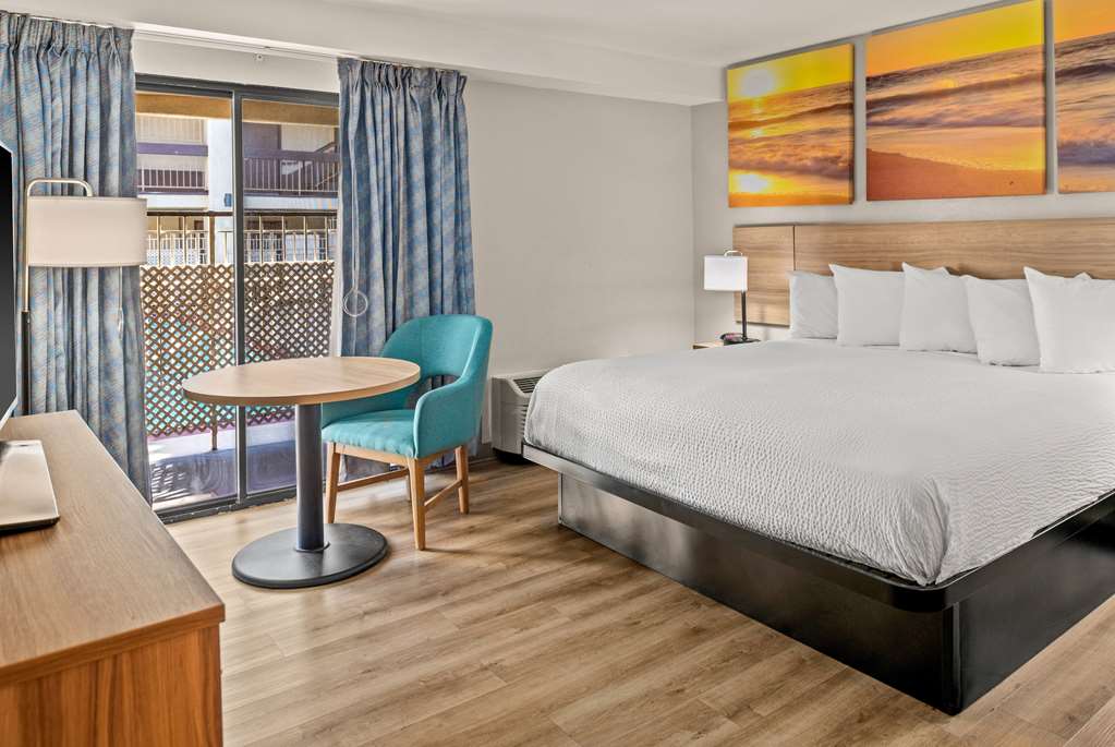 Days Inn & Suites by Wyndham Artesia - photo 23