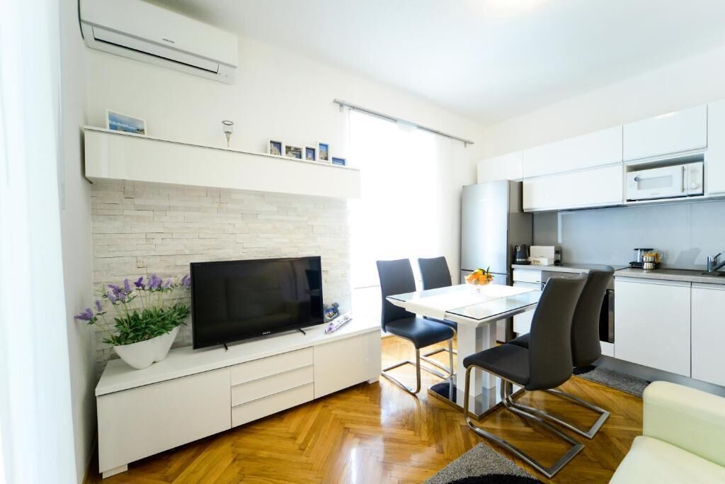 Central Palace Apartment — 4-Star Luxury Hotel in Zadar, Croatia
