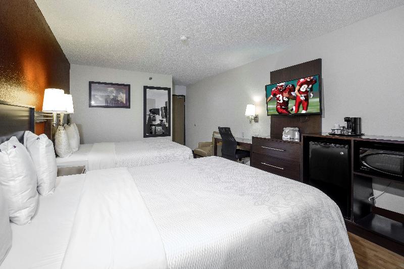 Red Roof Inn PLUS & Suites Malone - photo 45