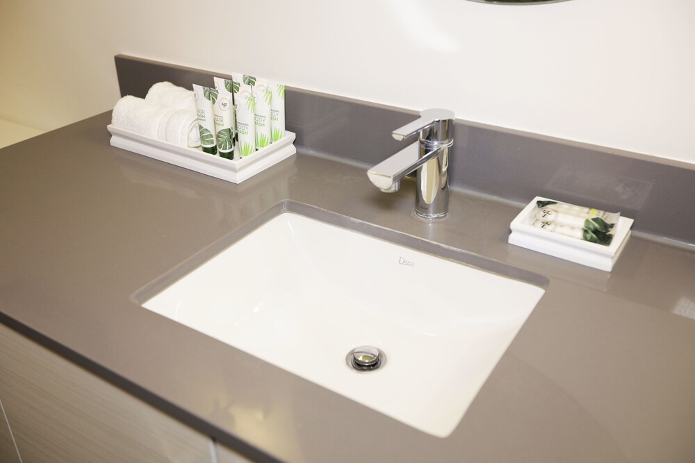 Downtown Lofty Suites - photo 31
