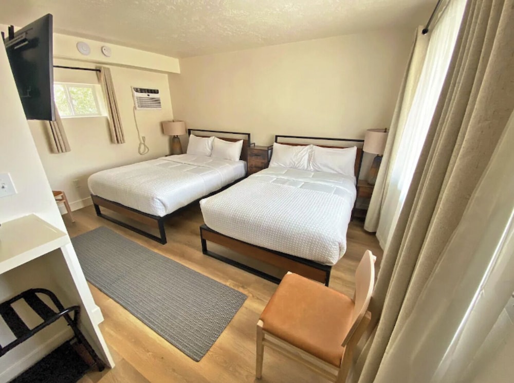 89 & Nine Motel - photo 8