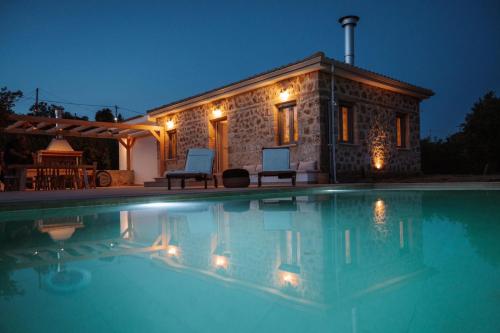 Villa Nevas Private Stone House with Pool and Seaview PARGA — 4-Star Luxury Hotel in Parga, Greece