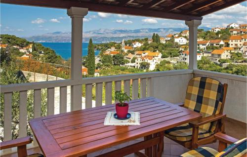 Apartment Varos Bb — 4-Star Luxury Hotel in Supetar, Croatia