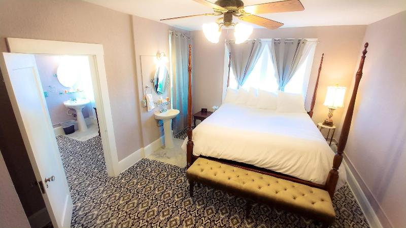 The DeLand Hotel - photo 42