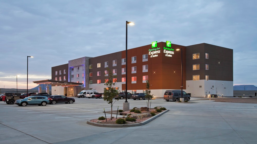 Holiday Inn Express and Suites Green River - photo 88